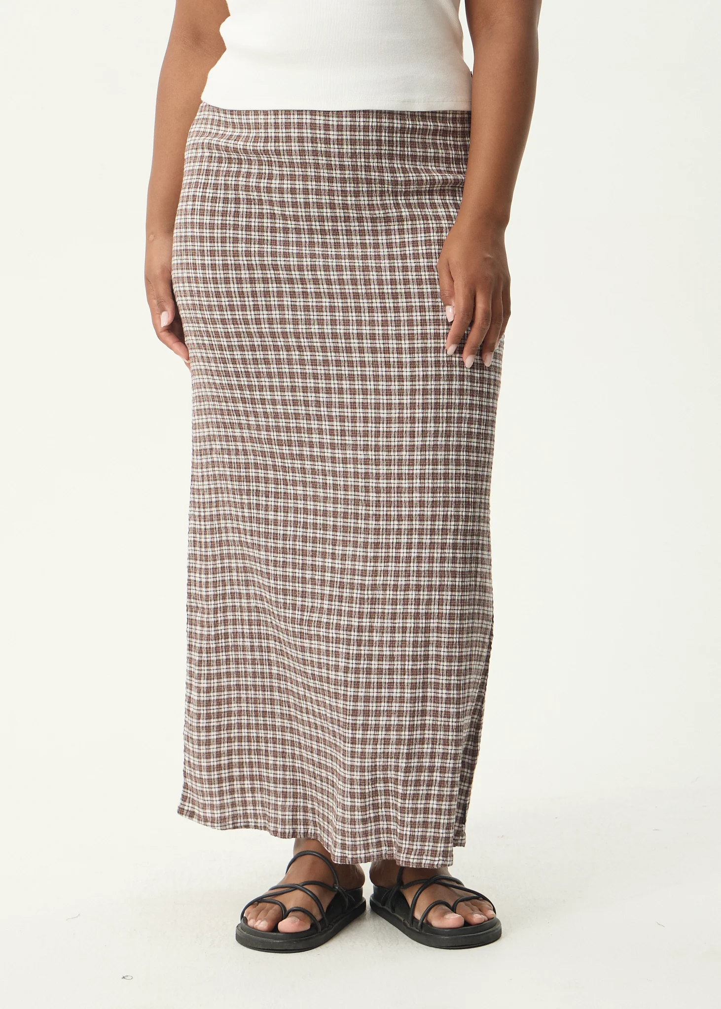 AFENDS Womens Lita - Seersucker Maxi Skirt - Base Coffee Check - Image 5