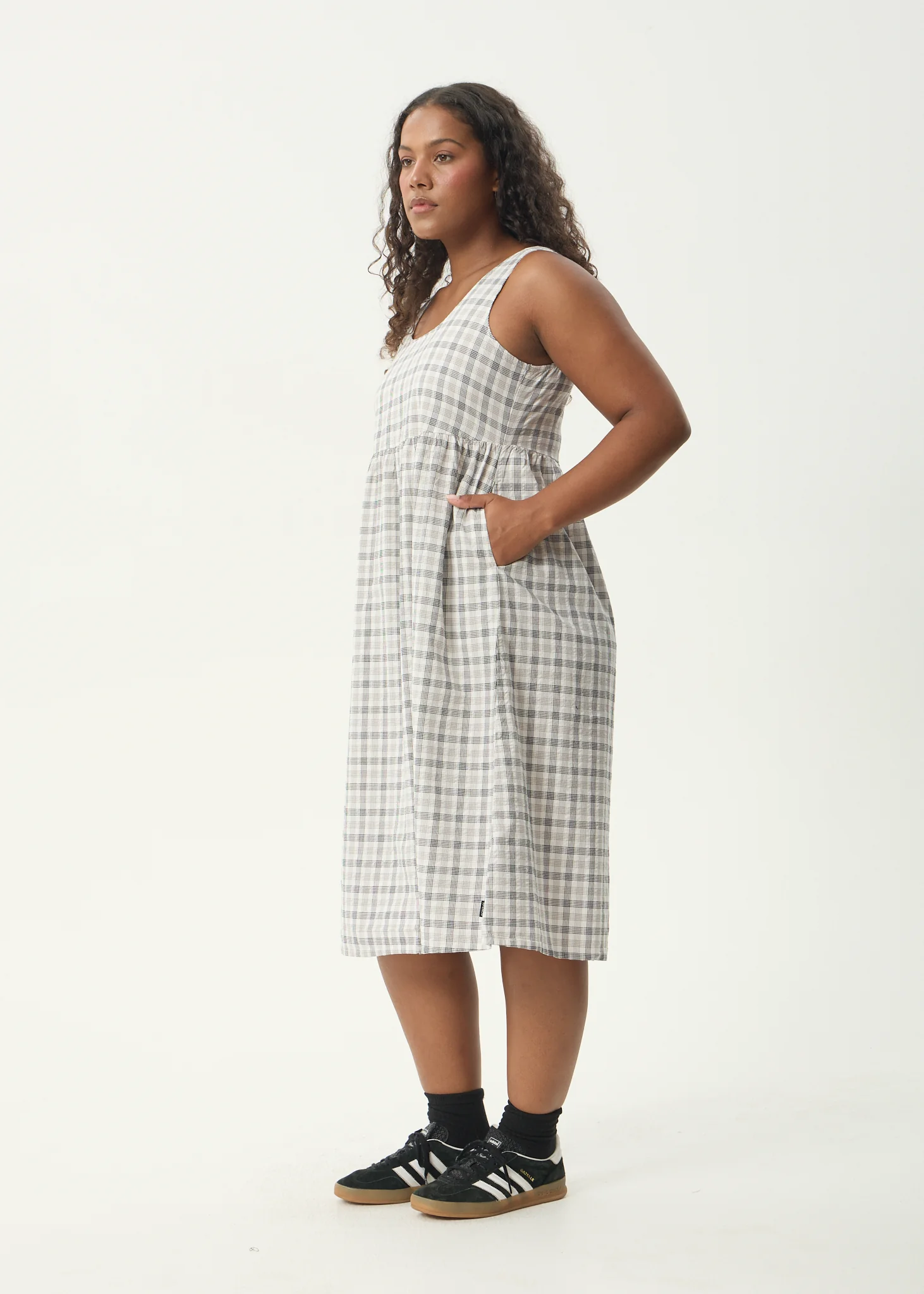 AFENDS Womens Leo - Seersucker Midi Dress - Black / White - Image 7